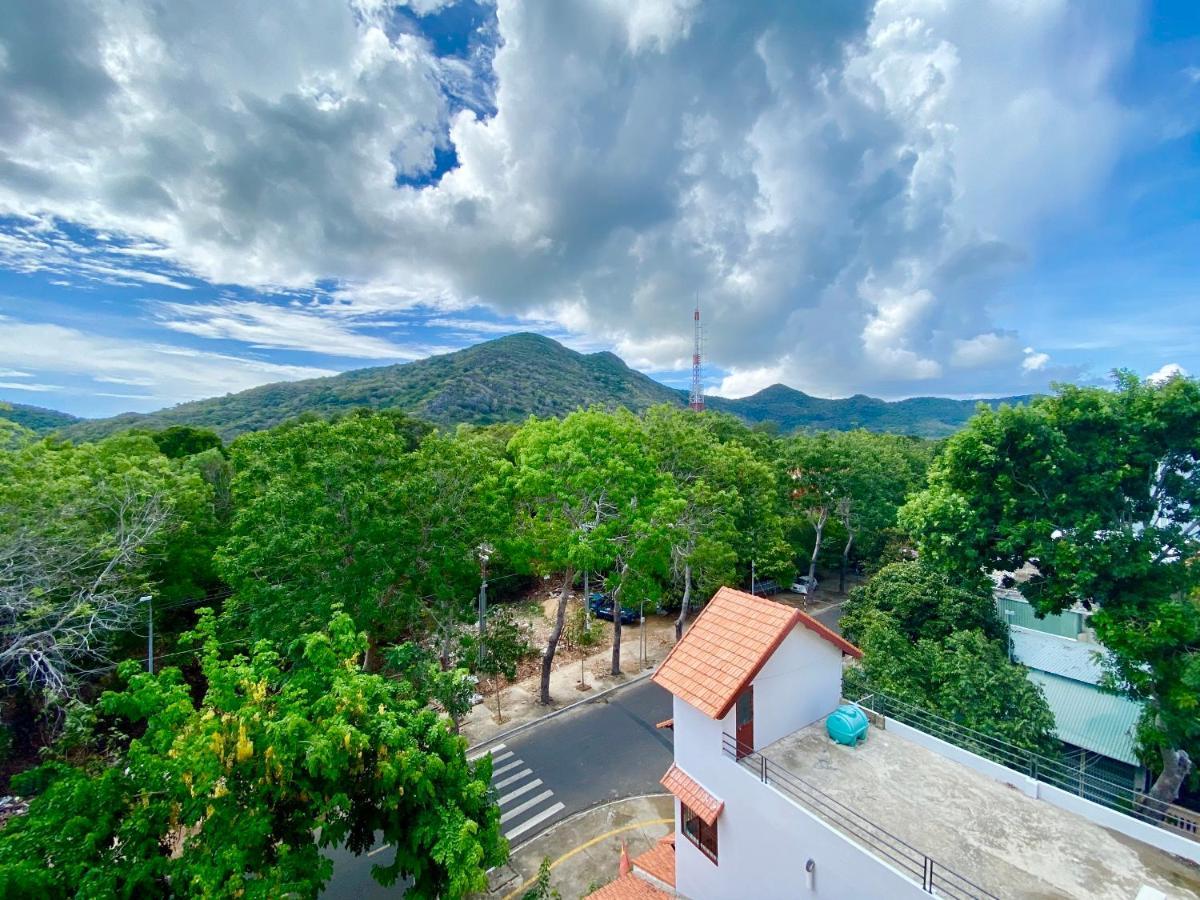 ホテル Khach San Phuc Loc An Con Dao Chi Khu Co Ong エクステリア 写真